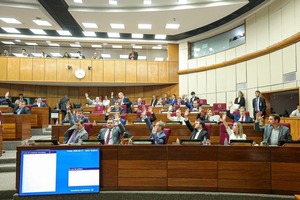 El Senado expulsa a Chaqueñito tras escándalo de audios y graves acusaciones