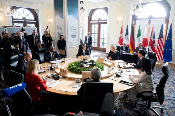 Los ministros de energía y finanzas del G7 se reúnen para tratar el impacto económico de la guerra en Medio Oriente - ADN Digital