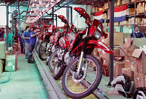 Gobierno reduce costos y garantiza que motos se vendan 100% matriculadas - El Trueno