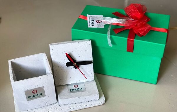 DecoFashion innova con macetas de cemento y diseños originales