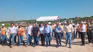 Proselitismo de intendentes cartistas pro reelección en acto oficial  - Política - ABC Color