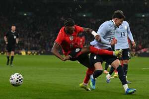 Uruguayo Piquerez sufre rotura de ligamento a dos meses del Mundial - Fútbol Internacional - ABC Color