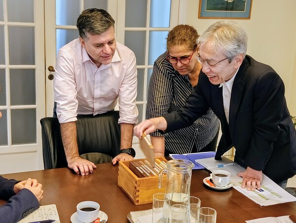 Paraguay podría exportar madera a Japón antes de fin de año - 5Días