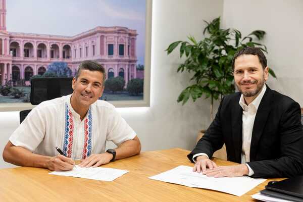 Peña decreta asueto el Miércoles Santo para funcionarios públicos