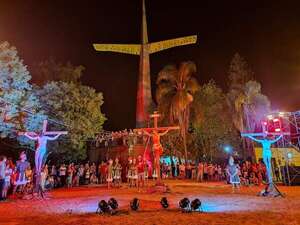 Villa Florida prepara el tradicional Vía Crucis viviente para el Viernes Santo - Viajes - ABC Color