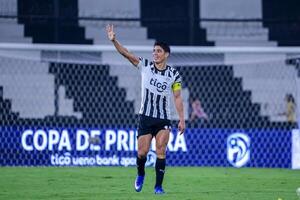 Libertad suma de a tres en su casa