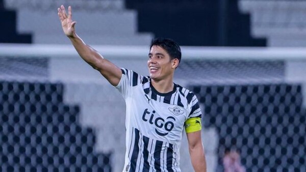 Libertad gana sobre la hora y recupera la sonrisa