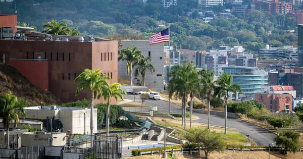 La Nación / Embajada de EE. UU. reabre en Venezuela