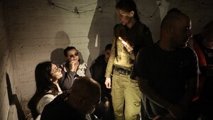 "Extrañamos las cosas más simples": los habitantes de Teherán, al límite tras un mes de guerra