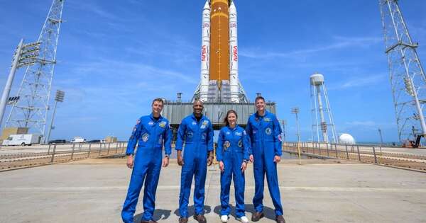 La Nación / Rumbo a la Luna: NASA arrancó cuenta regresiva y la primera misión tripulada “está lista”