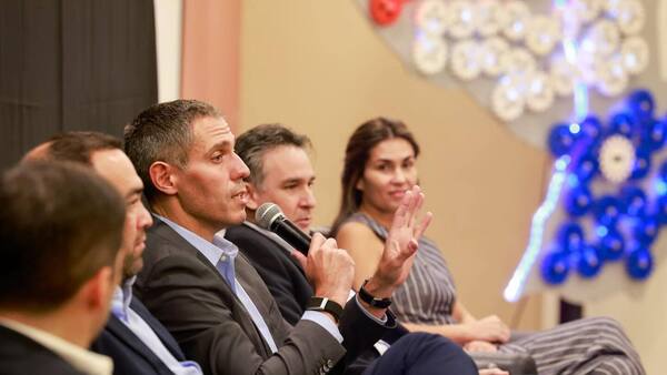 Marco Riquelme descarta candidatura presidencial y reafirma su enfoque en el MIC