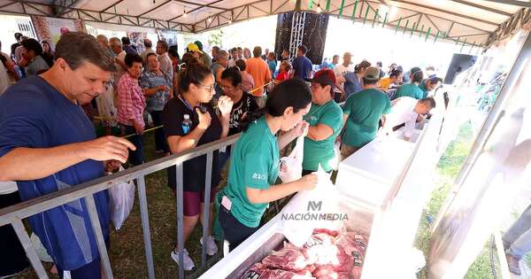 La Nación / Semana Santa Ra’arõvo: alta demanda por carne a precio accesible en feria