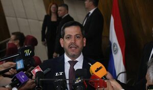 Latorre defiende gestión, pero admite fallas y pide cambios en el Gobierno - Canal-E