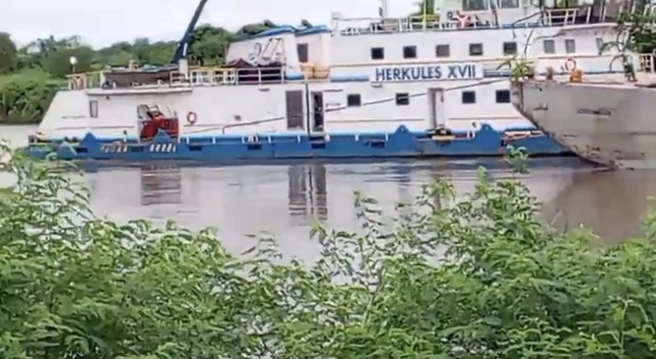 Denuncia que embarcación destruyó su bote en Riacho Negro - Concepción al Día