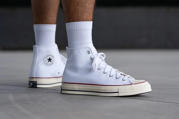 Converse se hunde a su peor nivel en 15 años mientras Authentic Brands explora adquisición - 5Días