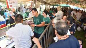 Titular del MAG minimiza quejas por espera a Peña en venta de carne de la Costanera