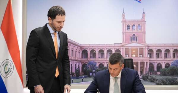 La Nación / Juan José Galeano asume como ministro interino del Ministerio de Economía y Finanzas