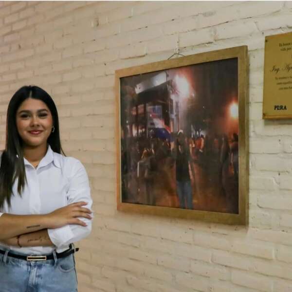 “La democracia no se negocia, se defiende”, afirma hija de Rodrigo Quintana  - Política - ABC Color