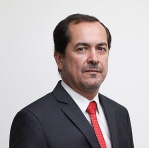 Peña designa a César Riveros como nuevo director del INTN