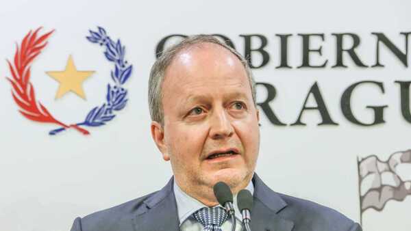 "Misión cumplida": Así se despidió el ex ministro de Economía, Carlos Fernández Valdovinos