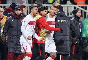 Turquía derrota a Kosovo y será rival de Paraguay en el Mundial  - Fútbol Internacional - ABC Color