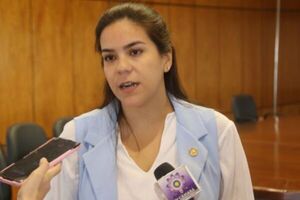 Para Diputada cambio en Economía en Semana Santa habla de maniobra para evitar debate