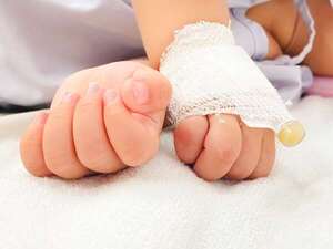 Niño de 1 año muere por desnutrición en Ciudad del Este y detienen a su madre  - ABC en el Este - ABC Color