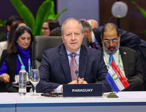 Cambio se da en  un momento crítico para la gestión pública,  advierte Barreto - Economía - ABC Color