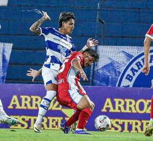2 de Mayo 1-Nacional 1: Paridad en la Terraza - Fútbol - ABC Color