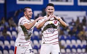 El Ciclón mete presión al líder