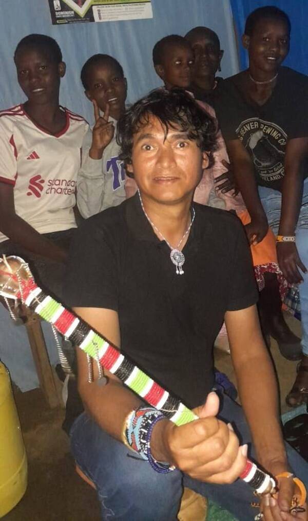 Misionero tomó sangre animal con leche en etnia kenyana