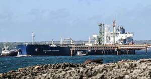 La Nación / Petrolero ruso atraca en Cuba con combustible