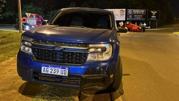 Violenta colisión y vuelco en Encarnación deja dos mujeres heridas