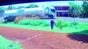 Hacía caminata y terminó corriendo por su vida