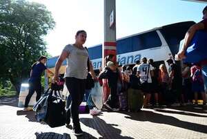 Semana Santa: más de 28.000 pasajeros en un solo día en la Estación de Buses de Asunción - Nacionales - ABC Color