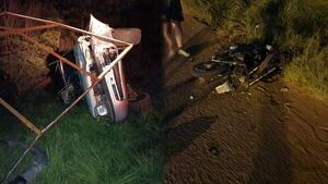 Trágico accidente en la Ruta PY06: Un motociclista fallece tras violento choque contra una camioneta