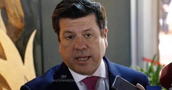 La Nación / Gobierno descarta presiones tras la renuncia del ministro de Economía