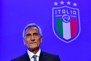 Ministro de Deportes italiano pide la dimisión del patrón del Calcio