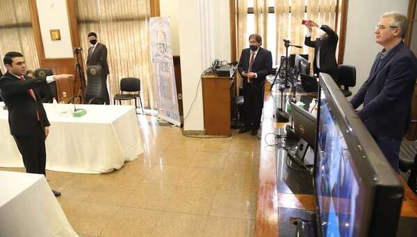 Usan tecnicismo para sobreseer a senador, pero obvian tecnicismo para evitar juicio oral - Nacionales - ABC Color