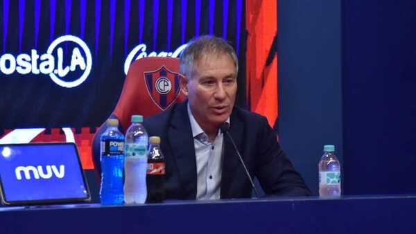 Ariel Holan: “El desafío más importante es tener una identidad clara de juego”