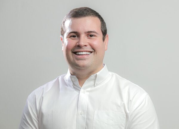 Precandidato a concejal de Asunción denuncia que en la Municipalidad “hasta en el baño de la terminal roban” - Canal-E