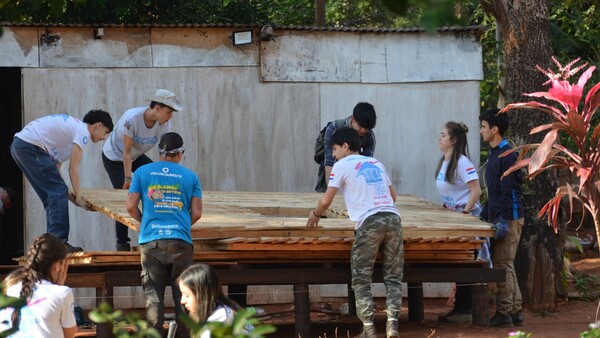 Más de 1.000 voluntarios inician construcción de viviendas en cuatro departamentos