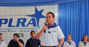 Estigarribia posiciona a Salinas contra Vega en la general mientras confronta al Gobierno