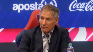 Ariel Holan: "Vamos a necesitar mucho tiempo para que Cerro juegue como quiero"