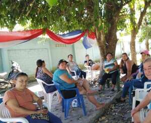 Trabajadoras del Hogar de Ancianos de Ayolas continúan sin cobrar los salarios atrasados - Nacionales - ABC Color