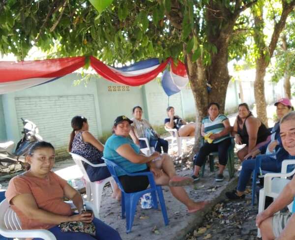 Trabajadoras del Hogar de Ancianos de Ayolas continúan sin cobrar los salarios atrasados - Nacionales - ABC Color