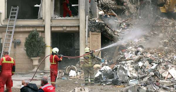 La Nación / Trump asegura que Irán pide un alto el fuego pero Teherán lo desmiente