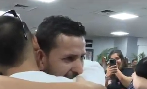 Compatriotas llegan al país para Semana Santa y se reencuentran con sus familias - SNT