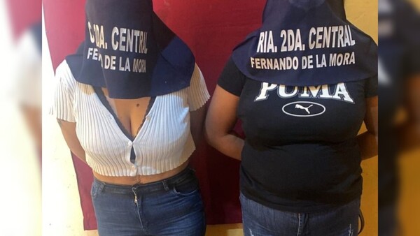Caen dos bolsoneras tras intento de robo de ropa deportiva por más de 1 millón