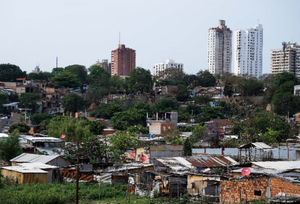 Más de 200.000 personas salieron de la pobreza en Paraguay, según el INE